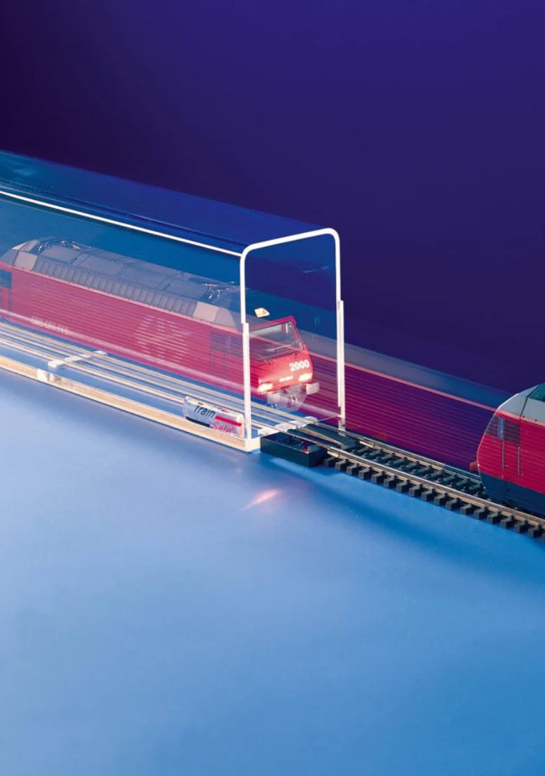 8mm Clear Acrylic (Perspex) Sheeting - Extruded - Image 4